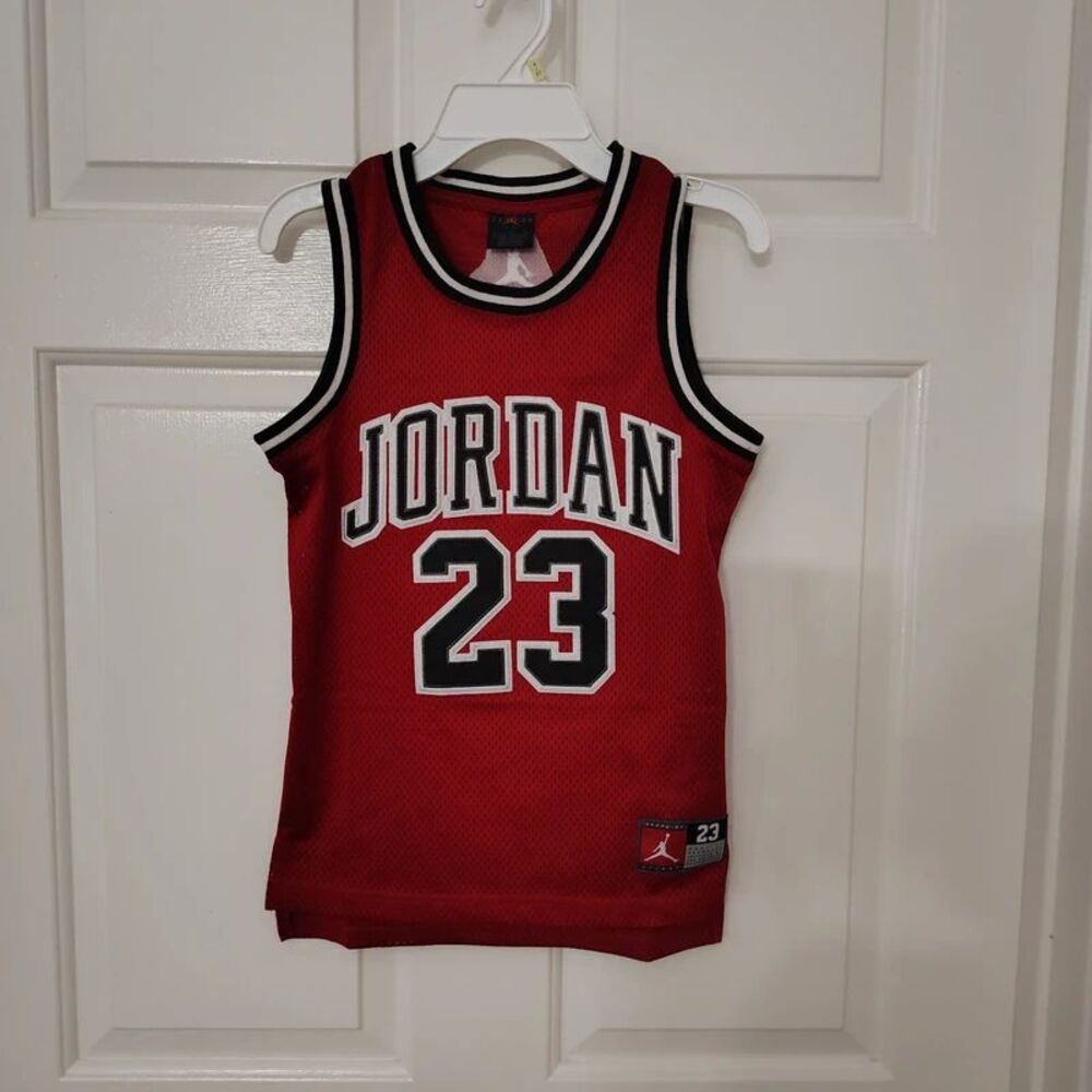 Boys Jordan Jersey Size 8/10